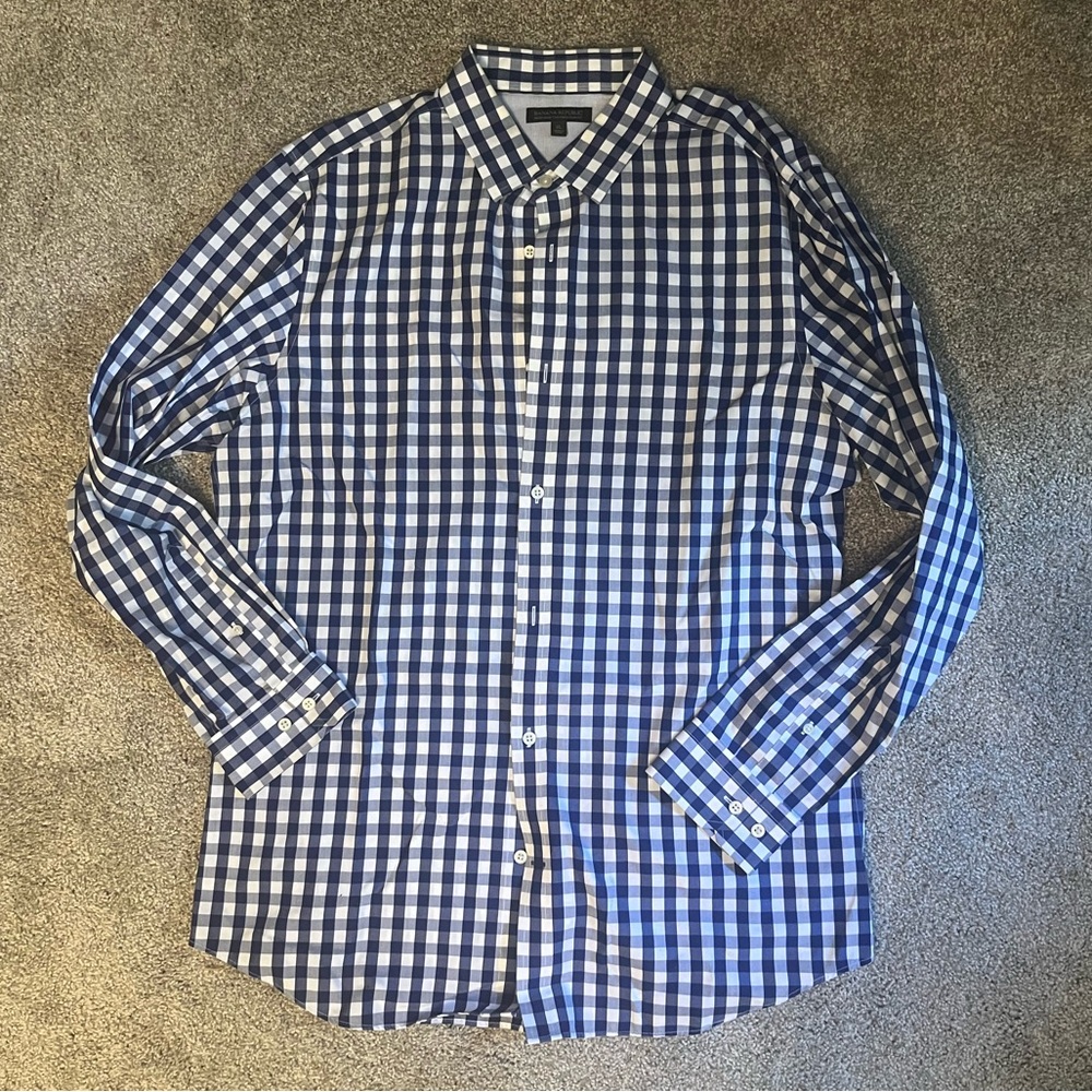 Banana Republic Blue Checkered Button Up